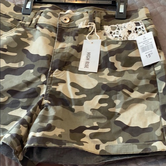 ⭐️ Urban Basics camouflage shorts - Picture 4 of 4